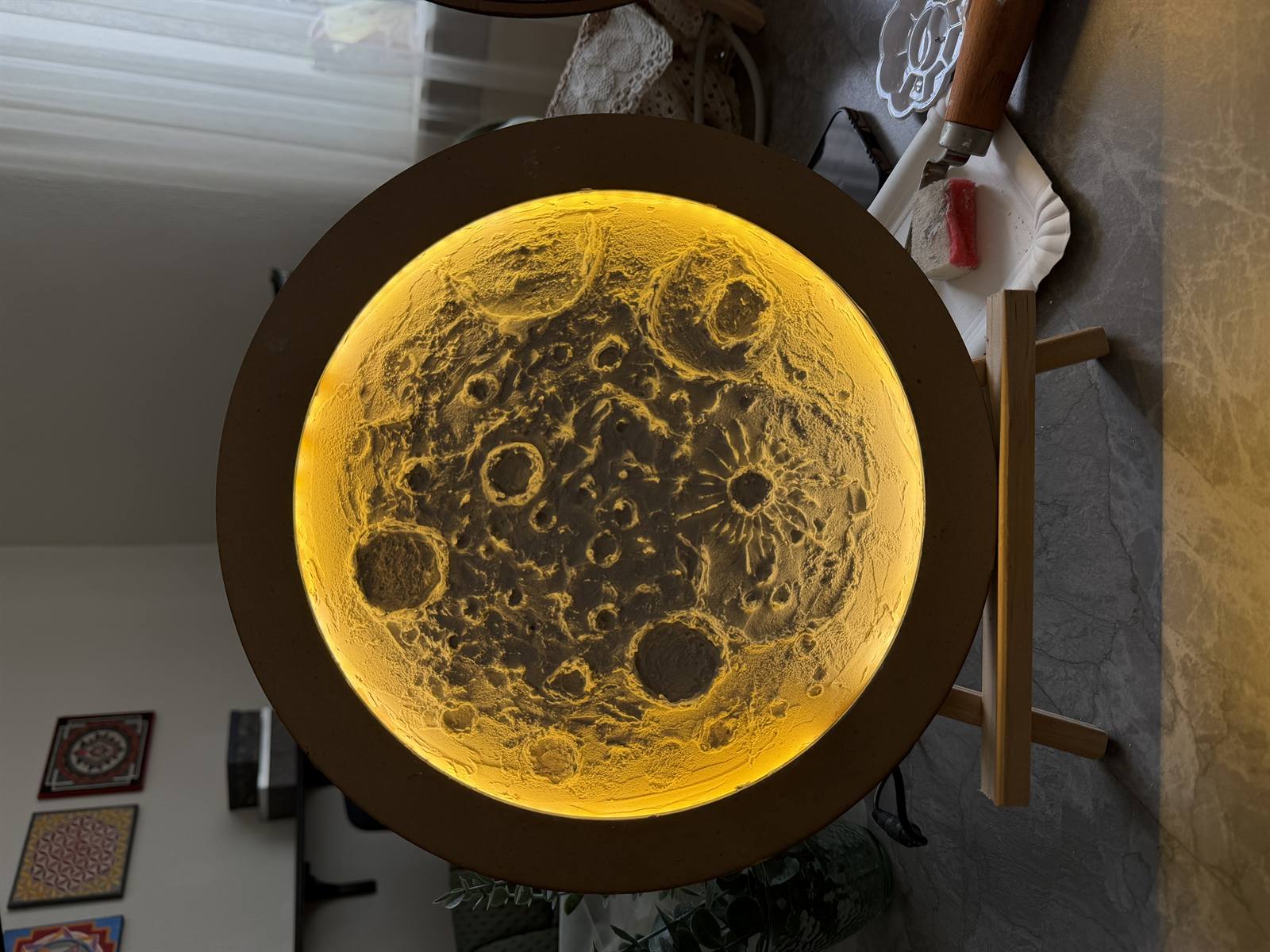 Творческая атмосфера MoonLamp
